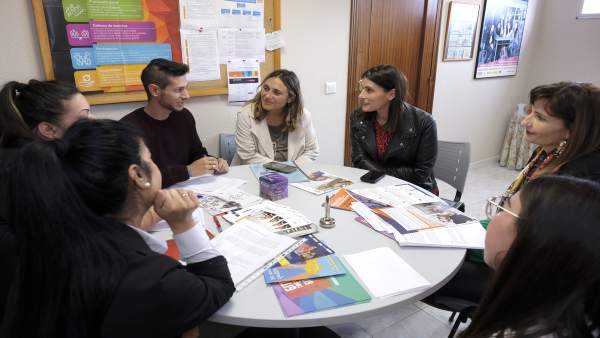 26M.- Igual (PP) Se Compromete A Promover La Formación Para El Empleo Para La Población Gitana Si Repite Como Alcaldesa 26M.- Igual (PP) Se Compromete A Promover La Formación Para El Empleo Para La Población Gitana Si Repite Como Alcaldesa