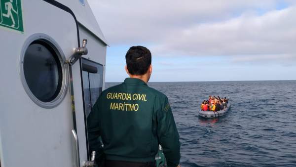 Rescates de pateras en el mar en Cádiz Rescates de pateras en el mar en Cádiz