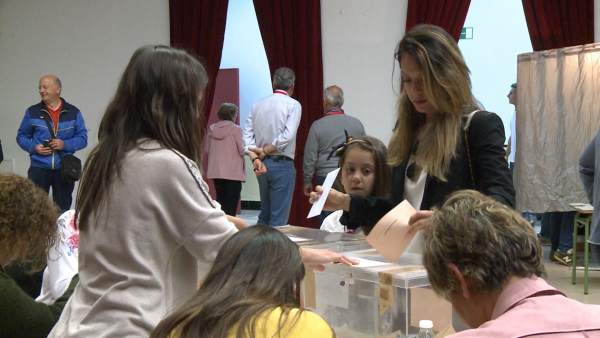 28A.- Electores extremeños destacan la importancia de ejercer el derecho al voto 28A.- Electores extremeños destacan la importancia de ejercer el derecho al voto