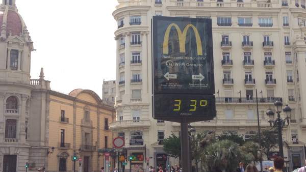 El ponent puja aquest divendres les temperatures fins als 33º a la Comunitat Valenciana amb una humitat per sota del 30% El ponent puja aquest divendres les temperatures fins als 33º a la Comunitat Valenciana amb una humitat per sota del 30%
