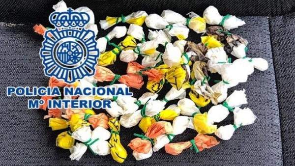Detingut en un control d'Elx un jove que portava 50 embolcalls de cocaïna per a vendre Detingut en un control d'Elx un jove que portava 50 embolcalls de cocaïna per a vendre