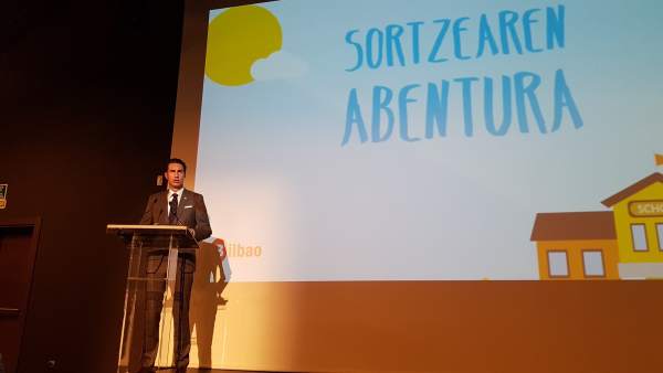 Bilbao acoge el II 'Sortzearen abentura', que fomenta la cultura emprendedora entre más de 200 estudiantes Bilbao acoge el II 'Sortzearen abentura', que fomenta la cultura emprendedora entre más de 200 estudiantes