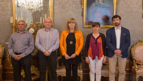 El Gobierno de Navarra asume la gestión pública del Parque de la Memoria de Sartaguda y sus esculturas El Gobierno de Navarra asume la gestión pública del Parque de la Memoria de Sartaguda y sus esculturas