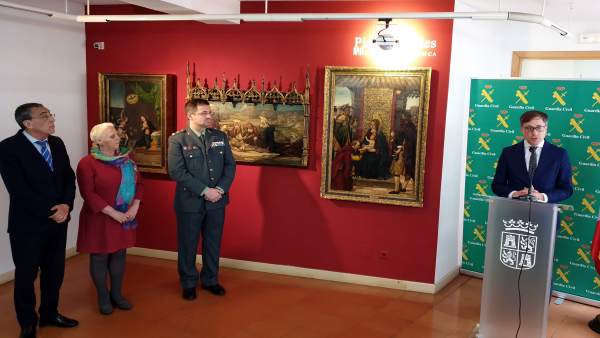 La Guardia Civil de Salamanca busca a los propietarios de tres obras de arte de los siglos XV y XVI La Guardia Civil de Salamanca busca a los propietarios de tres obras de arte de los siglos XV y XVI