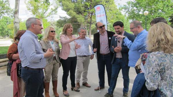26M.- Pilar Alegría (PSOE) Propone Un Plan 'R-Nueva Zaragoza' Para Mejorar Aceras, Calles Y Parques 26M.- Pilar Alegría (PSOE) Propone Un Plan 'R-Nueva Zaragoza' Para Mejorar Aceras, Calles Y Parques