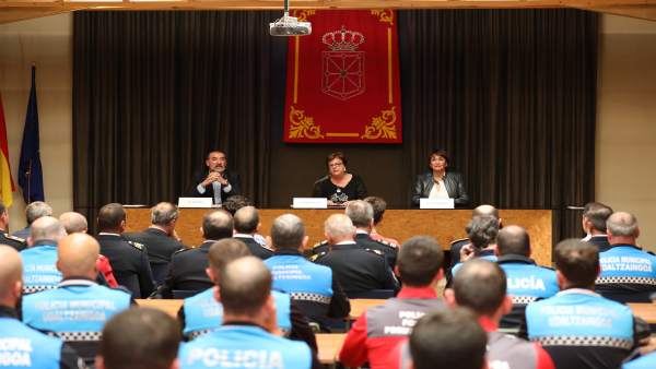 Un total de 58 aspirantes inician los cursos de 'Ingreso básico de policía' y 'Ascenso a subinspector de policía' Un total de 58 aspirantes inician los cursos de 'Ingreso básico de policía' y 'Ascenso a subinspector de policía'