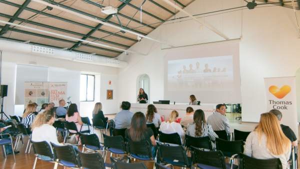 PalmaActiva selecciona 25 auxiliares administrativos para Thomas Cook PalmaActiva selecciona 25 auxiliares administrativos para Thomas Cook