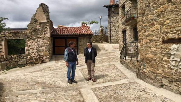 El Gobierno de La Rioja apoya los proyectos prioritarios de Laguna y Hornillos de Cameros El Gobierno de La Rioja apoya los proyectos prioritarios de Laguna y Hornillos de Cameros