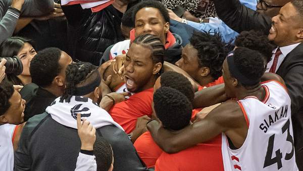 Kawhi Leonard héroe de Toronto Kawhi Leonard héroe de Toronto