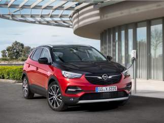 Opel Grandland X híbrido: 300 caballos y tracción total