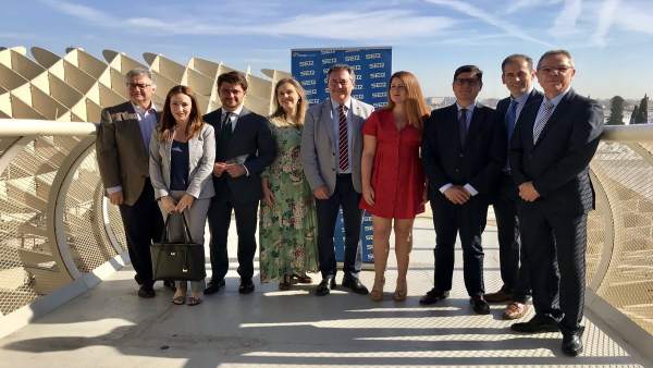Sevilla.-26M.- Tenso debate de los candidatos, que se enzarzan por la reducción de impuestos, el metro y barrios pobres Sevilla.-26M.- Tenso debate de los candidatos, que se enzarzan por la reducción de impuestos, el metro y barrios pobres
