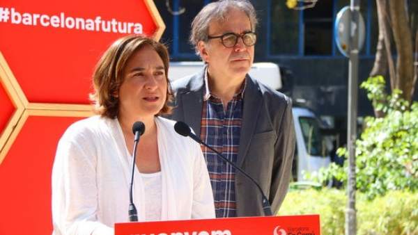 Colau quiere que diez escuelas concertadas pasen a ser públicas en el próximo mandato. Colau quiere que diez escuelas concertadas pasen a ser públicas en el próximo mandato.
