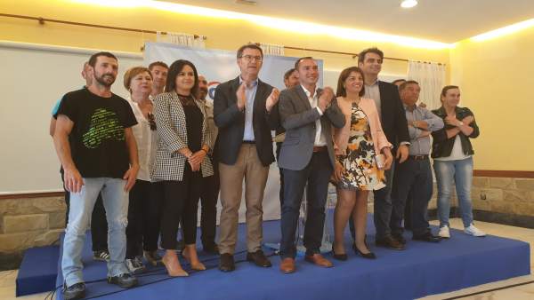 El presidente del PP de Galicia, Alberto Núñez Feijóo, en un mitin en Padrón (A Coruña) El presidente del PP de Galicia, Alberto Núñez Feijóo, en un mitin en Padrón (A Coruña)