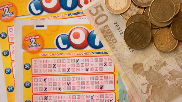Juego de la lotería con dinero Juego de la lotería con dinero