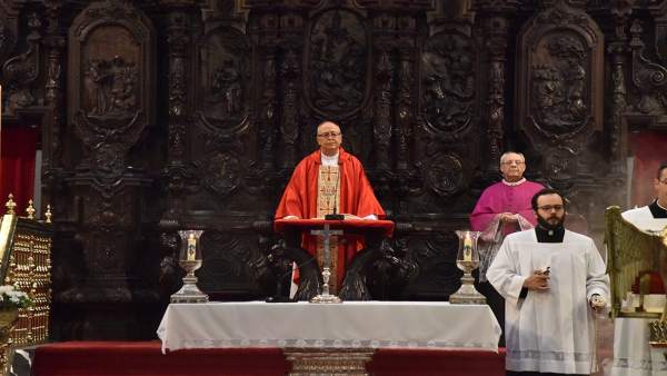 Córdoba.- El obispo de Chimbote (Perú) visita el Cabildo Catedral y agradece su colaboración económica Córdoba.- El obispo de Chimbote (Perú) visita el Cabildo Catedral y agradece su colaboración económica