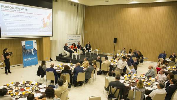 Málaga.- Analizan el sector industrial y su reconversión en una nueva edición de 'Conversaciones de RRHH' Málaga.- Analizan el sector industrial y su reconversión en una nueva edición de 'Conversaciones de RRHH'