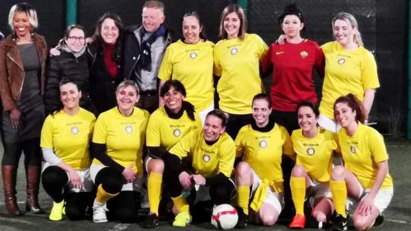 El primer equipo femenino de fútbol del Vaticano El primer equipo femenino de fútbol del Vaticano