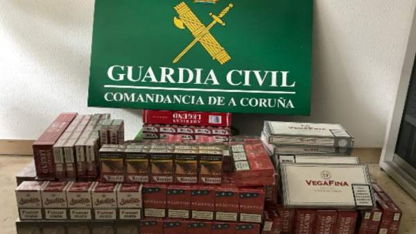 Intervenidas 410 cajetillas de tabaco valoradas en 2.000 euros en A Coruña Intervenidas 410 cajetillas de tabaco valoradas en 2.000 euros en A Coruña