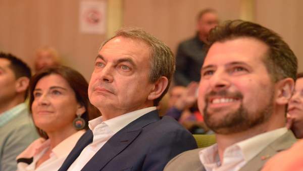 Acto de campaña del PSOE celebrado en el Hotel Tey Sancho en Palencia Acto de campaña del PSOE celebrado en el Hotel Tey Sancho en Palencia