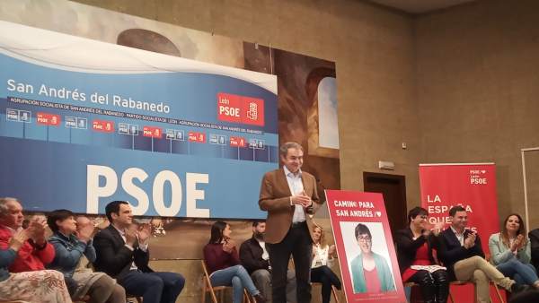 26M.-Zapatero Avisa Del 'Gran Lío' En El Que Están Sumidas Las Tres Derechas Y Pronostica Una 'Amplia Victoria' Del PSOE 26M.-Zapatero Avisa Del 'Gran Lío' En El Que Están Sumidas Las Tres Derechas Y Pronostica Una 'Amplia Victoria' Del PSOE