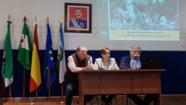 Jaén.- Soledad Aranda destaca en Santa Elena la importancia del desarrollo sostenible de los espacios naturales Jaén.- Soledad Aranda destaca en Santa Elena la importancia del desarrollo sostenible de los espacios naturales