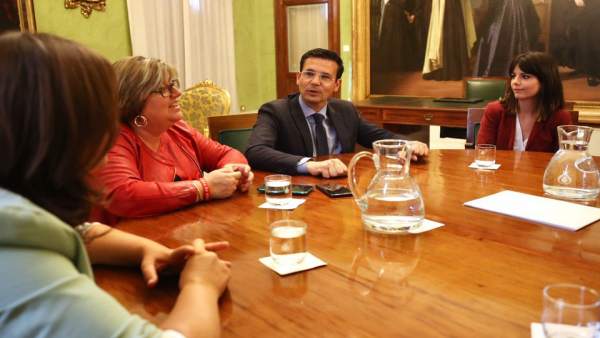 Granada.- El alcalde inicia contactos para que la multinacional Everis se implante en la capital Granada.- El alcalde inicia contactos para que la multinacional Everis se implante en la capital