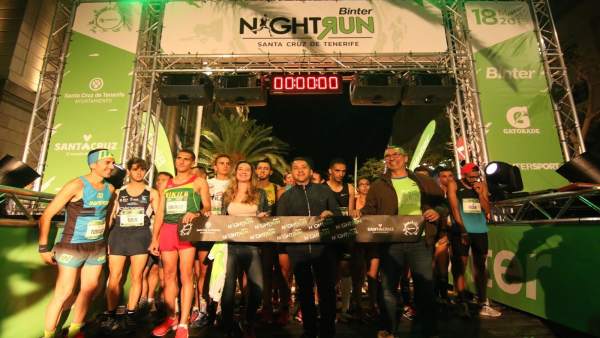 Ouais Zitane y Teresa Urbina, ganadores de la cuarta Binter NightRun de Santa Cruz Ouais Zitane y Teresa Urbina, ganadores de la cuarta Binter NightRun de Santa Cruz
