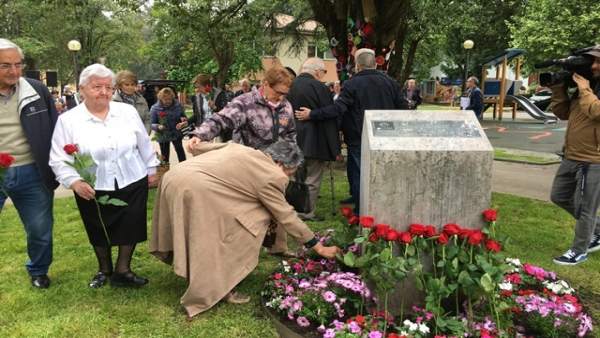 Homenaje a víctimas de la Guerra Civil Homenaje a víctimas de la Guerra Civil