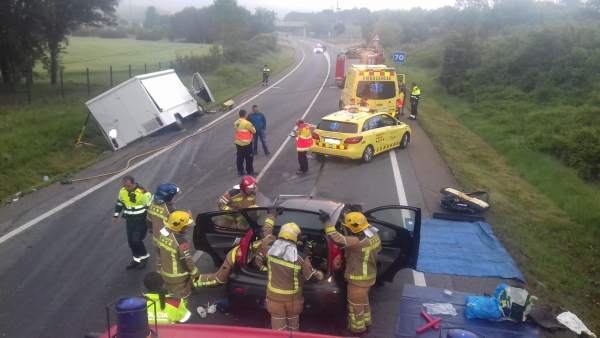Sucesos.- Muere el conductor de un turismo en un choque frontal con una furgoneta en Girona Sucesos.- Muere el conductor de un turismo en un choque frontal con una furgoneta en Girona