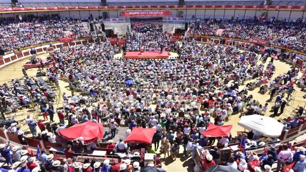AV.- 26M.- Sánchez llama a sacar 'tarjeta roja' a las tres derechas, que buscan 'sumar para gobernar y restar derechos' AV.- 26M.- Sánchez llama a sacar 'tarjeta roja' a las tres derechas, que buscan 'sumar para gobernar y restar derechos'