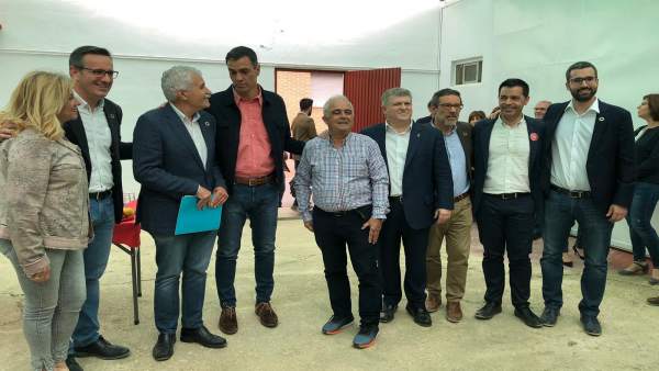 26M.- Saavedra Entrega A Pedro Sánchez Una Carta Con Los Problemas Ferroviarios Que Afectan A Alcantarilla 26M.- Saavedra Entrega A Pedro Sánchez Una Carta Con Los Problemas Ferroviarios Que Afectan A Alcantarilla