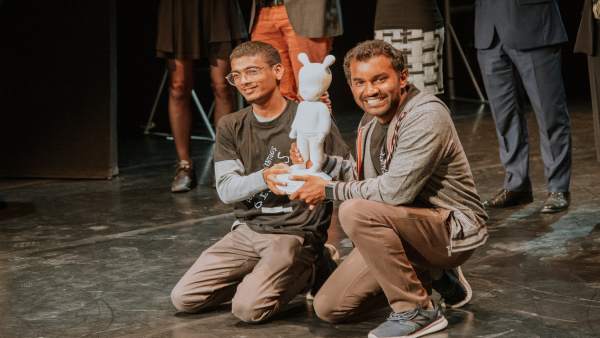 LA COMPAÑÍA INDIA PURNENDRA MESHRAM GANA EL CERTAMEN COREOGRÁFICO 10 SENTIDOS EN VALÈNCIA LA COMPAÑÍA INDIA PURNENDRA MESHRAM GANA EL CERTAMEN COREOGRÁFICO 10 SENTIDOS EN VALÈNCIA