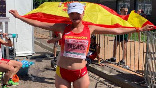 Atletismo.- Julia Takacs bate el récord de España de 50 kilómetros marcha y se cuelga la plata europea Atletismo.- Julia Takacs bate el récord de España de 50 kilómetros marcha y se cuelga la plata europea