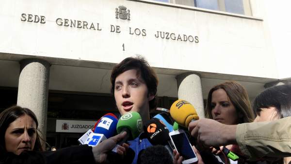 El 'pequeño Nicolás' se declara inocente y cree que su viaje a Ribadeo donde simuló ser enlace del Rey no es delictivo El 'pequeño Nicolás' se declara inocente y cree que su viaje a Ribadeo donde simuló ser enlace del Rey no es delictivo