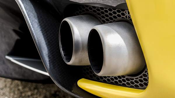 Emisiones CO2 de los coches: ¿cuál es la solución para reducirlas? Emisiones CO2 de los coches: ¿cuál es la solución para reducirlas?