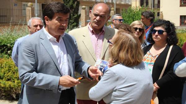 GINER SE COMPROMETE A IMPULSAR UN CENTRO DE ESPECIALIDADES EN LA ANTIGUA FE GINER SE COMPROMETE A IMPULSAR UN CENTRO DE ESPECIALIDADES EN LA ANTIGUA FE
