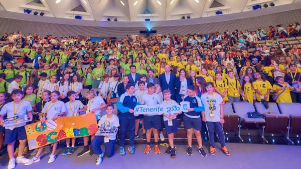 CEIP Aguamansa e IES Marina Cebrián ganan el III Desafío Tenerife 2030 'Tenerife, una isla abierta al exterior' CEIP Aguamansa e IES Marina Cebrián ganan el III Desafío Tenerife 2030 'Tenerife, una isla abierta al exterior'