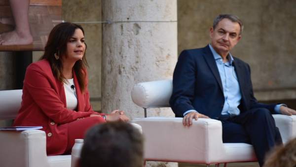 Acto de campaña del PSOE en Valencia con la presencia del presidente en funciones de la Generalitat valenciana, Ximo Puig, y del expresidente del Gobierno José Luis Rodríguez Zapatero Acto de campaña del PSOE en Valencia con la presencia del presidente en funciones de la Generalitat valenciana, Ximo Puig, y del expresidente del Gobierno José Luis Rodríguez Zapatero