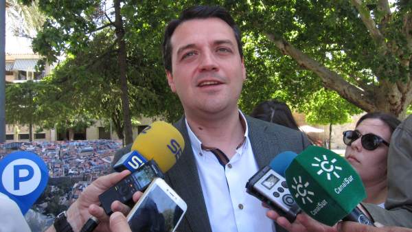 Córdoba.- 26M.- Bellido (PP) cree que Ambrosio (PSOE) debe estar presentando proyectos antes que 'entrar en polémicas' Córdoba.- 26M.- Bellido (PP) cree que Ambrosio (PSOE) debe estar presentando proyectos antes que 'entrar en polémicas'