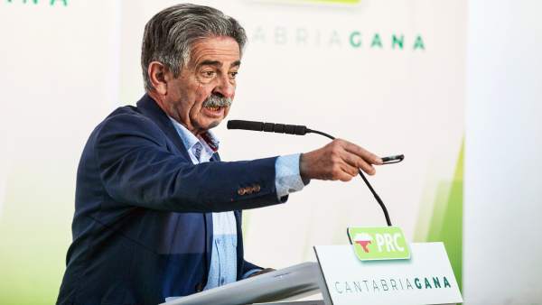 Revilla 'no regalará nada' a Sánchez y pide conexión ferroviaria con Madrid y un estudio del tren Bilbao-Santander Revilla 'no regalará nada' a Sánchez y pide conexión ferroviaria con Madrid y un estudio del tren Bilbao-Santander
