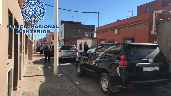 Cádiz.-Sucesos.- Más de 170 agentes realizan más de un docena de registros en una operación antidroga en La Línea Cádiz.-Sucesos.- Más de 170 agentes realizan más de un docena de registros en una operación antidroga en La Línea