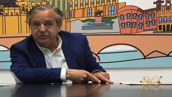 Córdoba.- 26M.- El PP asegura que garantizará la climatización de 19 colegios pendientes de más de 900.000 euros Córdoba.- 26M.- El PP asegura que garantizará la climatización de 19 colegios pendientes de más de 900.000 euros
