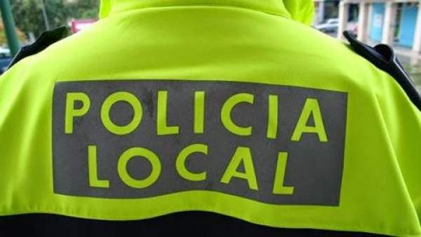 Denuncien que dos policies d'Alacant van instar un valencianoparlant a usar l'espanyol per no entendre "el seu dialecte" Denuncien que dos policies d'Alacant van instar un valencianoparlant a usar l'espanyol per no entendre "el seu dialecte"
