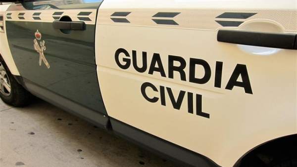 Valencia.- Sucesos.- Agentes de la Guardia Civil socorren a un bebé con signos de asfixia en Alcudia de Carlet Valencia.- Sucesos.- Agentes de la Guardia Civil socorren a un bebé con signos de asfixia en Alcudia de Carlet