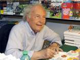 Eduard Punset en una feria del libro