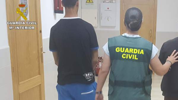 Almería.-Sucesos.- Detenidos un joven y un menor como presuntos autores de dos robos en viviendas de Palomares Almería.-Sucesos.- Detenidos un joven y un menor como presuntos autores de dos robos en viviendas de Palomares