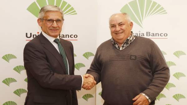 Unicaja Banco facilita el crédito a los protésicos dentales de Castilla y León Unicaja Banco facilita el crédito a los protésicos dentales de Castilla y León