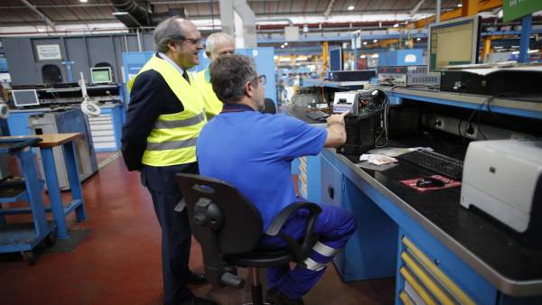 El candidato del PSOE a la Comunidad de Madrid, Ángel Gabilondo, visita el Centro de Control de Metro El candidato del PSOE a la Comunidad de Madrid, Ángel Gabilondo, visita el Centro de Control de Metro
