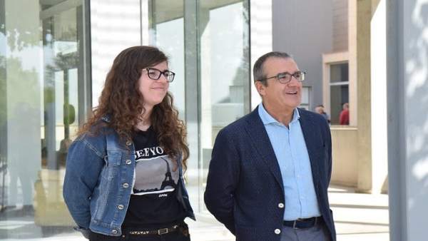 26M.- Yllanes Apuesta Por Implantar Las Renovables En La Investigación Y El Desarrollo 26M.- Yllanes Apuesta Por Implantar Las Renovables En La Investigación Y El Desarrollo