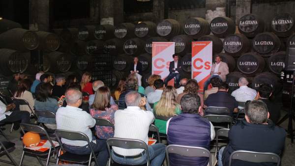 Cádiz.-26M.- Marín (Cs) dice que 'hay que aprovechar las oportunidades y la diversificación del sector turístico' Cádiz.-26M.- Marín (Cs) dice que 'hay que aprovechar las oportunidades y la diversificación del sector turístico'
